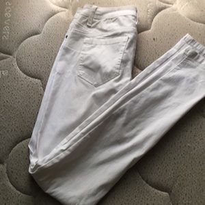 Women’s white jeggings